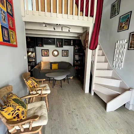 Spacieuse Et Belle Climatisee Pour 9 Couchages, Wifi, Piscine Commune, 250 M De La Dans Lrma6465 Portiragnes