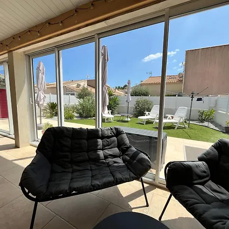 Villa Spacieuse Et Belle Climatisee Pour 9 Couchages, Wifi, Piscine Commune, 250 M De La Dans Lrma6465