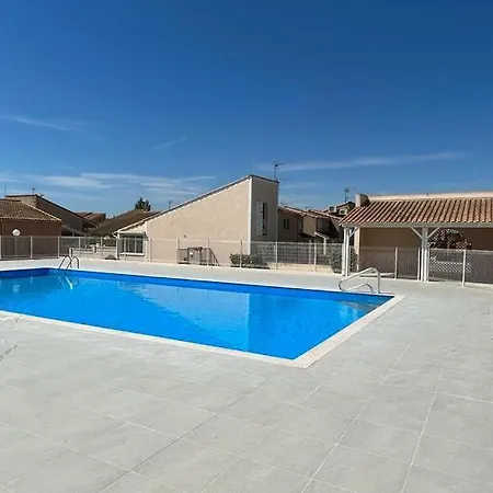 Spacieuse Et Belle Climatisee Pour 9 Couchages, Wifi, Piscine Commune, 250 M De La Dans Lrma6465 Villa *