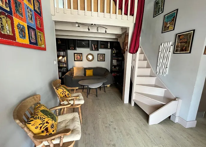 Spacieuse Et Belle Climatisee Pour 9 Couchages, Wifi, Piscine Commune, 250 M De La Dans Lrma6465 Portiragnes