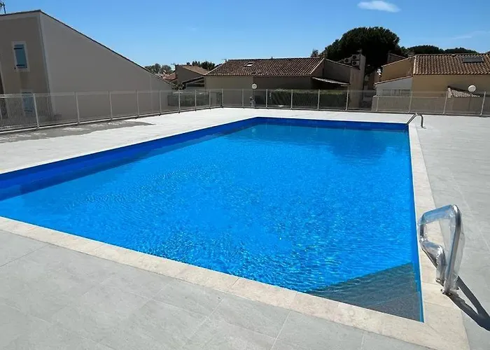 Spacieuse Et Belle Climatisee Pour 9 Couchages, Wifi, Piscine Commune, 250 M De La Dans Lrma6465 *